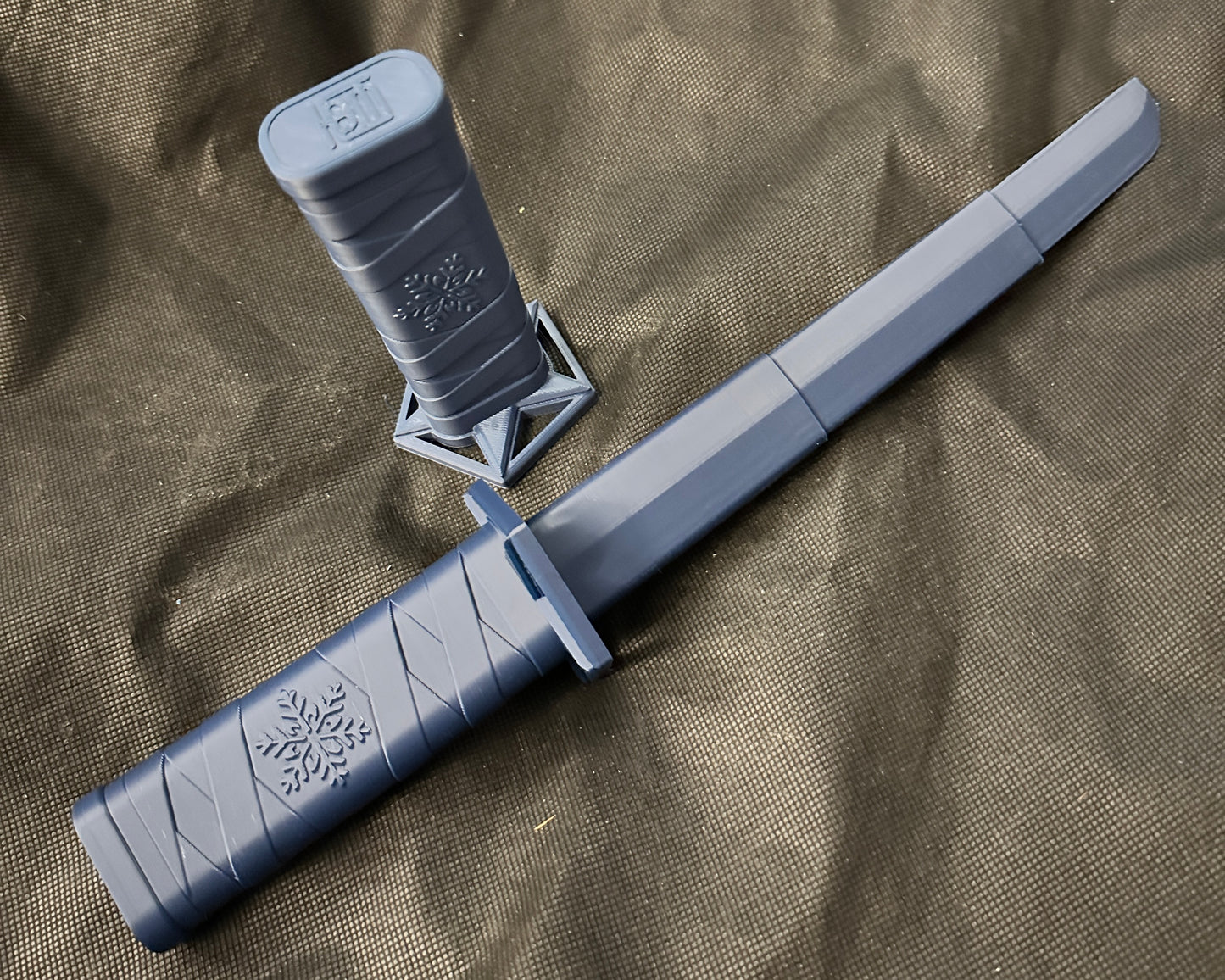 Collapsable Snowflake Katana Fidget Toy