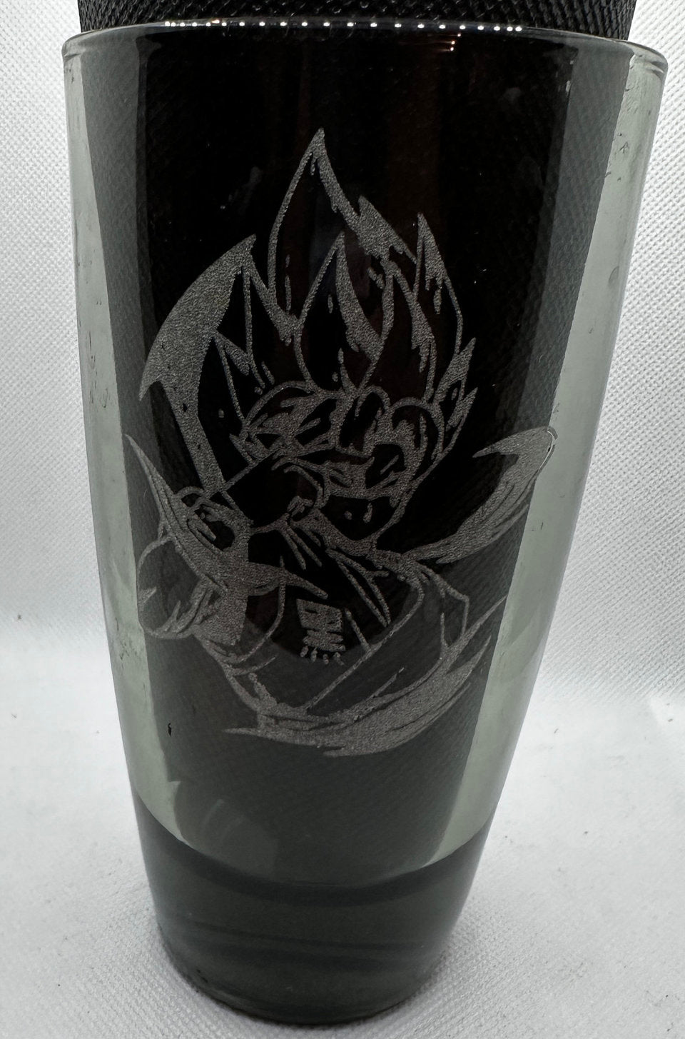 Goku Pint Glass – Argent Engraving - Main Image