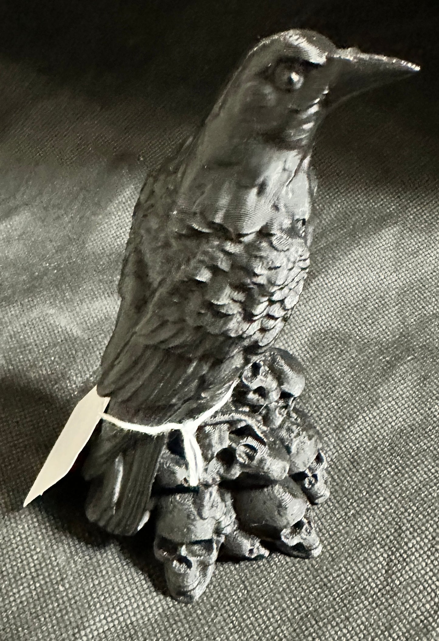 Raven on Pile of Skulls 3d Print