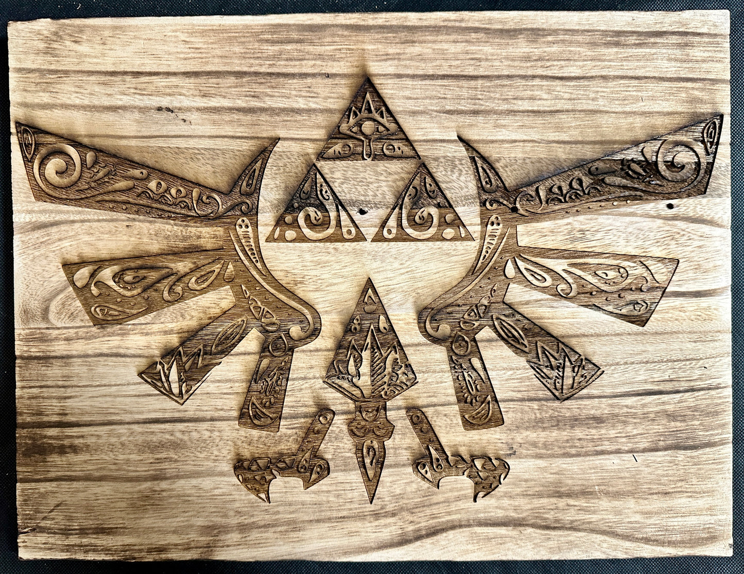 Legend of Zelda Hyrule Crest Plaque